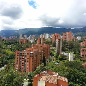 Ed La Frontera Poblado 1 A 6 Personas , Medellín Colombia